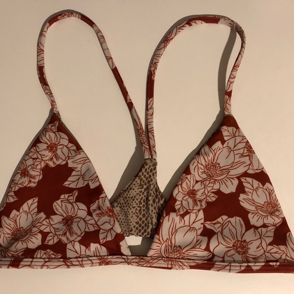 acacia shaka top in rust magnolia